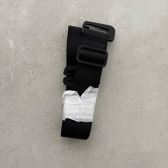 Lululemon go lightly duffle bag Black- OS - Picture 6 of 8